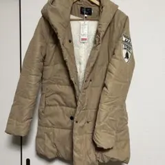 ベージュ フード付き ダウンジャケット
