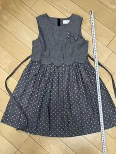 【むーのんのん】グレーワンピース　140 リボン　ブローチ付き