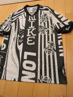 【★NIKE×刺繍ビッグロゴ】M 背面ロゴ ゲームシャツ 黒系 サッカー 古着 未使用品/タグ付】ナイキ/NIKE FC サッカーゲームシャツ/Tシャツ