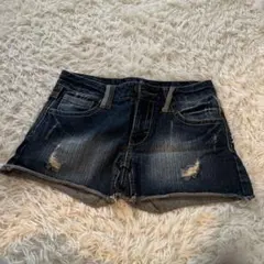 ダメージデニム　ショートパンツ