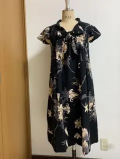 インゲボルグ百合柄ワンピース