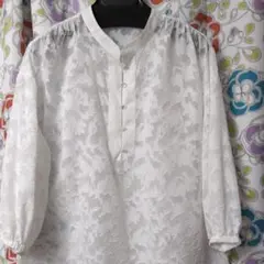 シアーブラウス　七分袖　ホワイト　中古品
