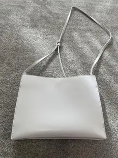 【YAHKI】スクエアショルダーバッグ　ヤーキ　白