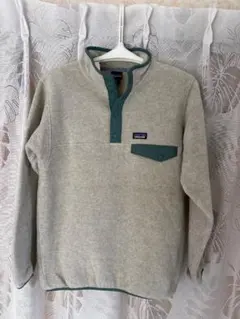 【美品】patagoniaシンチラフリースキッズXL 14ライトグレー/グリーン