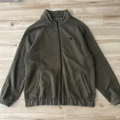 adidas トラックジャケット オリーブ