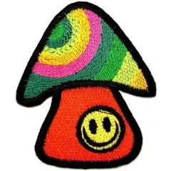 ワッペン きのこ にこちゃん スマイル かわいい アイロン アップリケ 送料無料