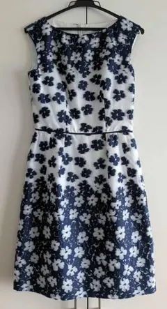 HANAE MORI ALMA EN ROSE 花柄ワンピース サイズ36のサムネイル