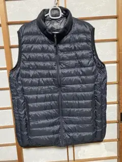 ユニクロ ウルトラライトダウンベスト 黒　xl