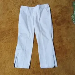BURBERRY ホワイトカジュアルパンツ 40裾ファスナークロップド丈
