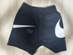 ★大人気★ ナイキ　ハーフパンツ　デカロゴ　黒白　Ｓのサムネイル