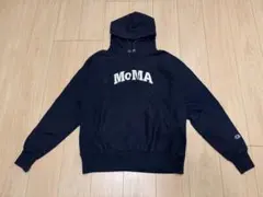 moma パーカー