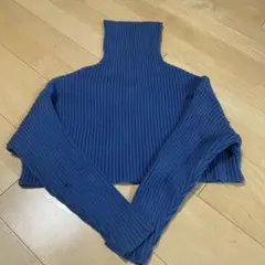 ダークブルー タートルネック セーター