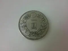 明治27年 一圓銀貨 旧貨幣 日本古銭 - メルカリ