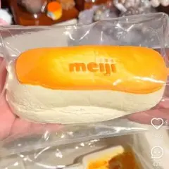 Meiji 明治 水感　替え袋付き 氷バター スクイーズ スイーツ ケーキ パン