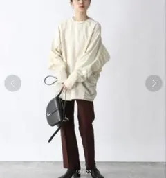 新品・タグ付き　　JEANASIS サテンドッキングギャザーウラケプルオーバーのサムネイル