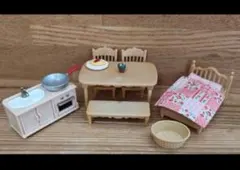 シルバニアファミリー 机　椅子　ベッド　台所　テーブル　花　キッチン　オーブン