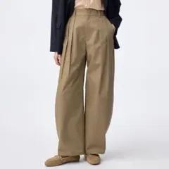 新品未使用タグ付き GU チノタックバレルレッグパンツ 裾上げ済 ベージュ M