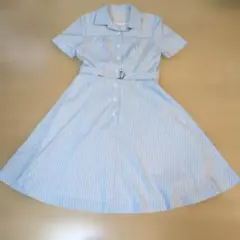 Courreges ストライプ柄 半袖 ひざ丈ワンピース ベルト付きのサムネイル