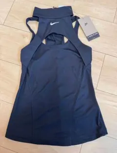 ゆ*う様 NIKE レディース タンクトップ 黒 S　新品未使用　タグ付きのサムネイル