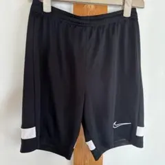 Nike 黒 ハーフパンツ 150cm