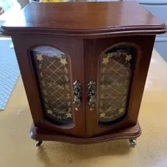 アンティーク　レトロな木製ジュエリーケース 小物入れ　オルゴール付き