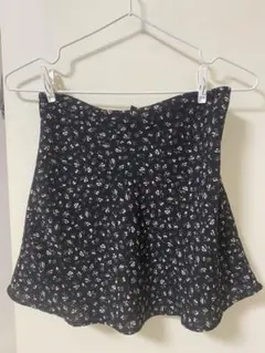 【H&M】フラワープリント ブラック フレアスカート