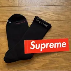 Supreme / Hanes Crew Socks