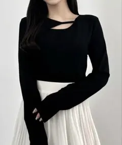 カットアウト Tシャツ