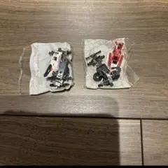 ミニカー 赤 黒 2台セット