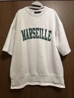 オーバーサイズスウェット