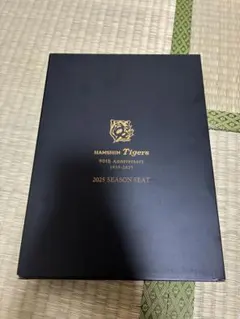 阪神タイガース90周年記念ピンバッジセットのサムネイル