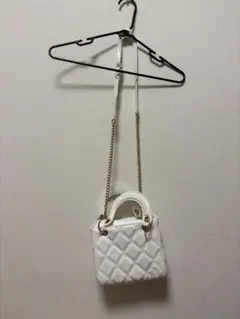 ホワイト キルティング ショルダーバッグ