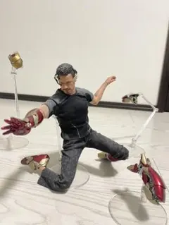 アイアンマン トニー・スターク ホットトイズフィギュア アメコミ