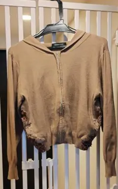 ブラウン刺繍フードパーカー