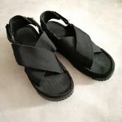SHAKA ブラック クロスストラップ サンダル　黒　スポサン　シャカ