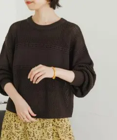 ショート丈ニット