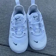エアマックスアクシス　Nike Air Max スニーカー ホワイト