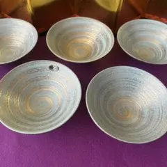 【九谷焼 山本嘉郎作】高麗風 菓子皿 五客揃 共箱付 銘々皿 vintage 九谷焼 山本嘉郎作】高麗風 菓子皿 五客揃 共箱付 銘々皿 vintage