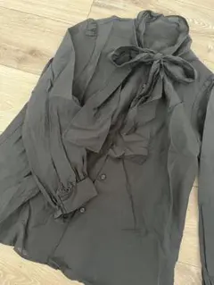 ボウタイブラウス　ボウタイシャツ　リボンブラウス　ロペピクニック　ネイビー　黒