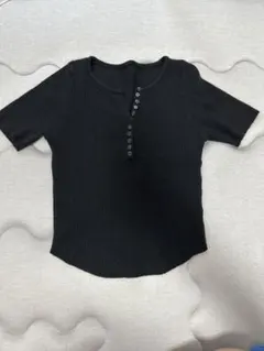 【値下げ価格】ブラックリブ編み半袖トップス
