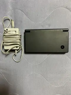 Nintendo DS 本体 ブラック 充電器付き