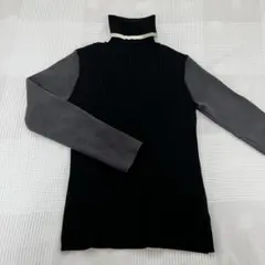 センスオブプレイス　バイカラー　タートルネックニット