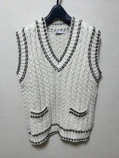 ZARA アイボリー ケーブル編み　ニットベスト