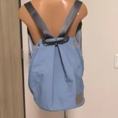 青いキャンバスリュック