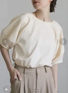 セレクトモカ　パフスリーブ トップス アイボリー