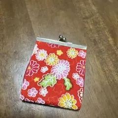 赤い花柄がま口コインケース