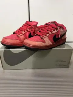 ナイキ！ダンクSBレッドデビル！ Nike SB NIKE ナイキエスビー DUNK LOW PURE BLOOD レッドデビル