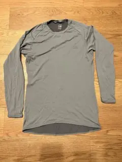 THE NORTH FACE グレー ロングスリーブ Tシャツ S ドライクルー