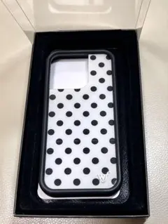 Wildflower iPhone16pro ケース ドット柄のサムネイル