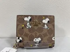 [新品未使用]COACH コーチ　スヌーピー 二つ折り財布 ブラウン